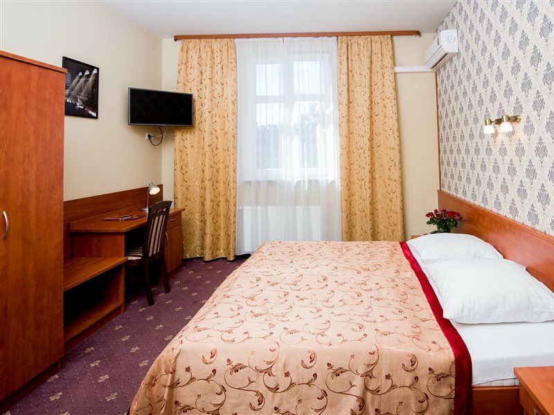 Maksymilian Hotel 3*