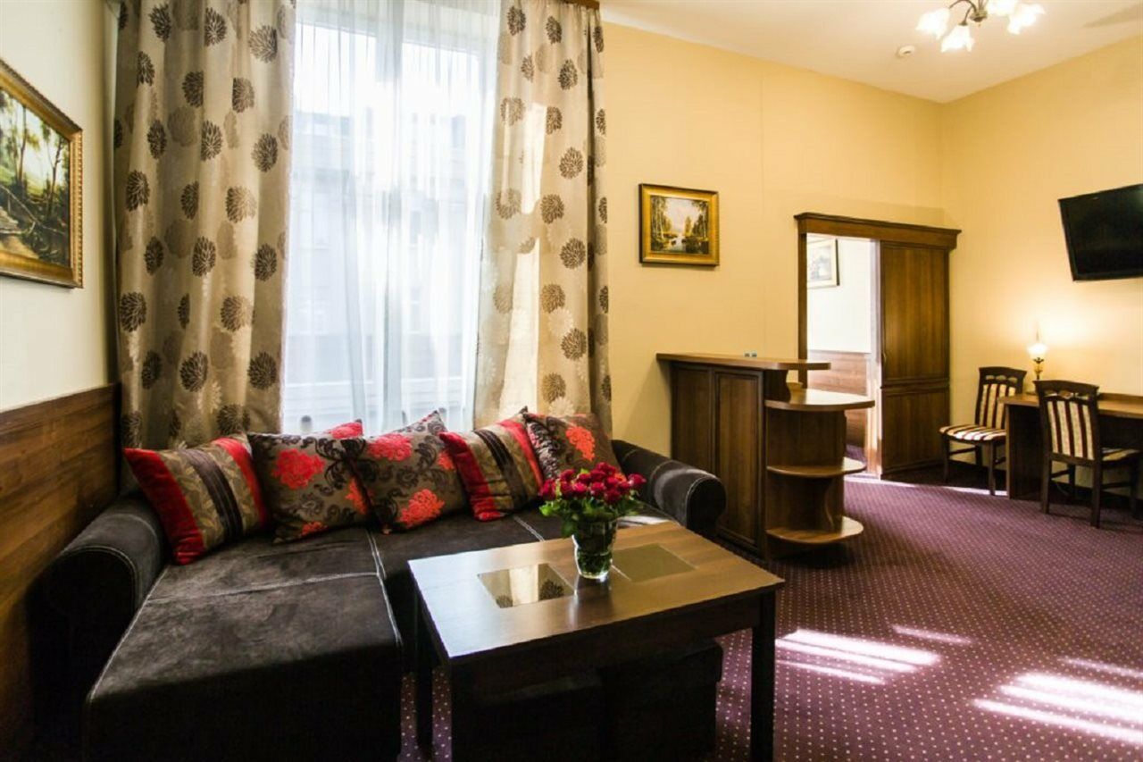 Maksymilian Hotel