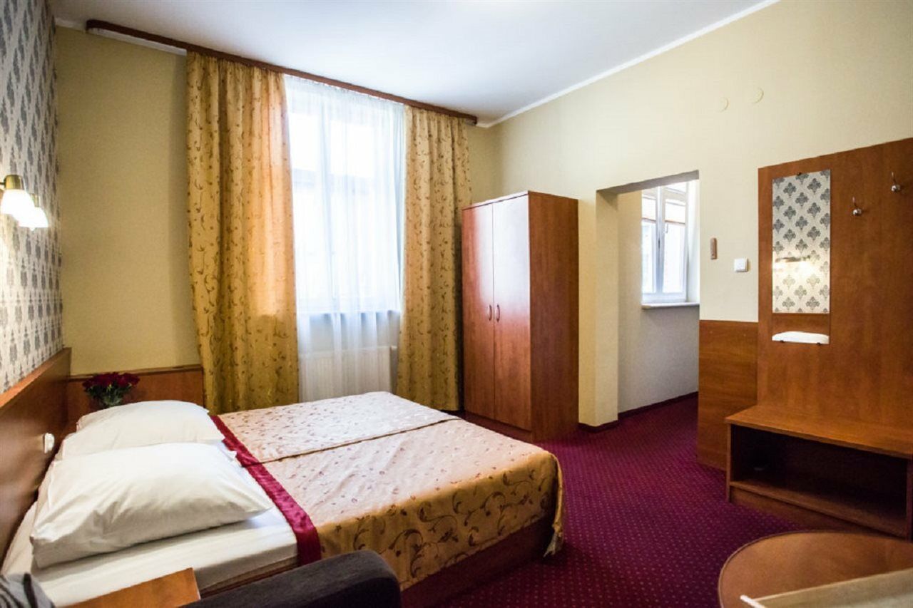 Hotel Maksymilian 3*